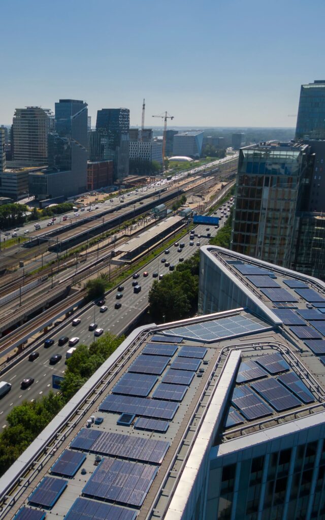 Zonnepanelen voor bedrijven, zonnepanelen op bedrijfsdak